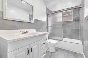 2445 NW 72nd Ave, Sunrise, FL 33313 - Photo 23