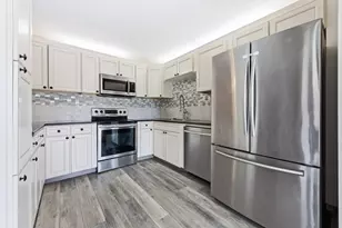 2101 White Pine Cir, Greenacres, FL 33415 - Photo 5