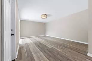 2101 White Pine Cir, Greenacres, FL 33415 - Photo 11