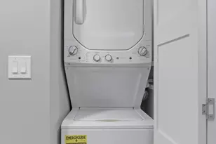 6039 Collins Ave, Miami Beach, FL 33140 - Photo 19