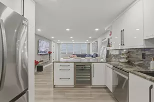 6039 Collins Ave, Miami Beach, FL 33140 - Photo 5