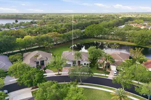 1290 Ginger Cir, Weston, FL 33326 - Photo 47