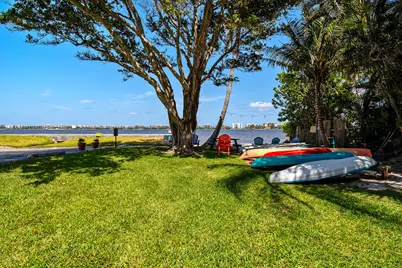 1516 S Lakeside Drive #110, Lake Worth Beach, FL 33460 - Photo 31