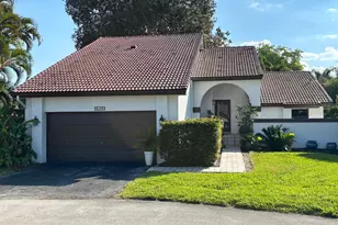 2199 Charleston, Weston, FL 33326 - Photo 1