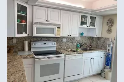 333 NE 21st Avenue #604, Deerfield Beach, FL 33441 - Photo 7