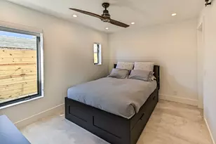 1955 NE 4th St, Deerfield Beach, FL 33441 - Photo 17