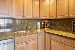 305 Wellington D, West Palm Beach, FL 33417 - Photo 5