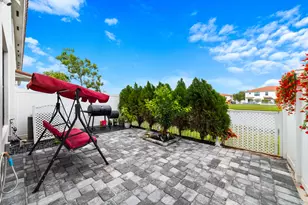 2024 Sugar Maple Dr, Riviera Beach, FL 33410 - Photo 31