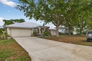 1525 SW Falmouth Ave, Port Saint Lucie, FL 34953 - Photo 5