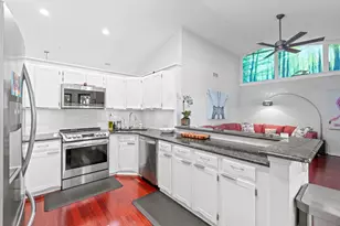 744 Windflower Ct, Wellington, FL 33414 - Photo 11