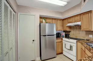 815 W Boynton Beach Blvd, Boynton Beach, FL 33426 - Photo 9