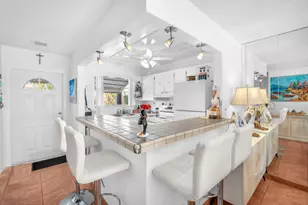 450 SE 7th St, Dania Beach, FL 33004 - Photo 9