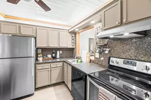 5370 Las Verdes Cir, Delray Beach, FL 33484 - Photo 11