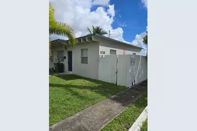 1015 SW 8th Street #1, Homestead, FL 33130 - Photo 1