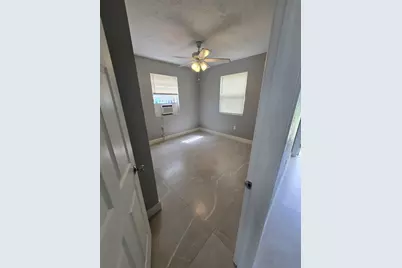 1015 SW 8th Street #1, Homestead, FL 33130 - Photo 5