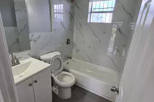 1015 SW 8th St, Homestead, FL 33130 - Photo 7