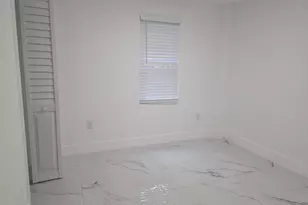 554 NW 102nd St, Miami, FL 33150 - Photo 7