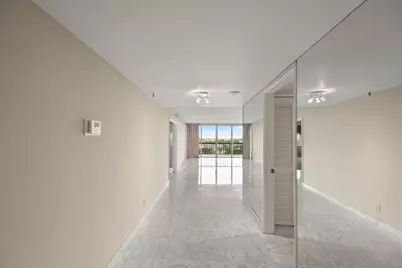 2480 Presidential Way #704, West Palm Beach, FL 33401 - Photo 9