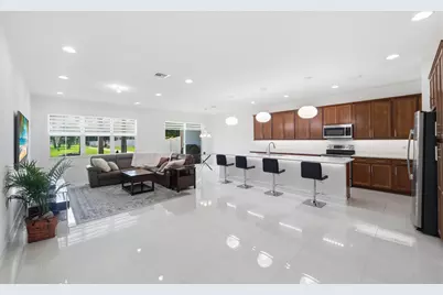 54 Palm Lane, Royal Palm Beach, FL 33411 - Photo 3