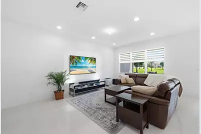 54 Palm Lane, Royal Palm Beach, FL 33411 - Photo 5