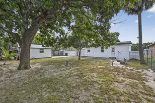 701 37th St, West Palm Beach, FL 33407 - Photo 39