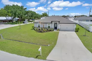 920 SW Castaneda Ln, Port Saint Lucie, FL 34953 - Photo 3