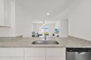 920 SW Castaneda Ln, Port Saint Lucie, FL 34953 - Photo 21