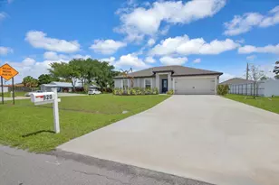 920 SW Castaneda Ln, Port Saint Lucie, FL 34953 - Photo 27