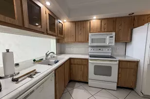 112 Lake Emerald Dr, Oakland Park, FL 33309 - Photo 13