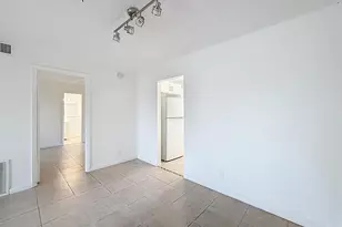 235 Lake Dora Dr, West Palm Beach, FL 33411 - Photo 23