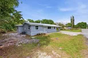 1503 NE 6th St, Okeechobee, FL 34972 - Photo 3