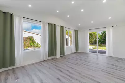 113 SE 8th Avenue, Boynton Beach, FL 33435 - Photo 5