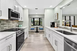 8560 SE Eaglewood Way, Hobe Sound, FL 33455 - Photo 3