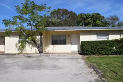 800 Kanner Drive, Fort Pierce, FL 34982 - Photo 1