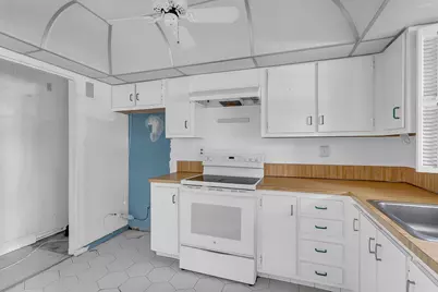 5860 NW 44th Street #111, Lauderhill, FL 33319 - Photo 7