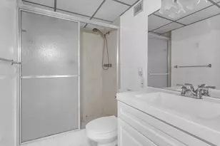 5860 NW 44th St, Lauderhill, FL 33319 - Photo 19