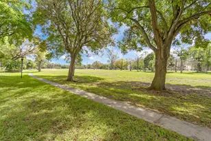 5860 NW 44th St, Lauderhill, FL 33319 - Photo 23