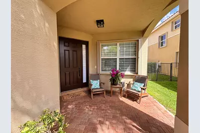 8219 Calabria Lakes Drive, Boynton Beach, FL 33473 - Photo 3