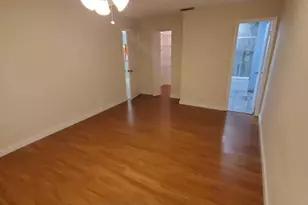 24 Laredo Pl, Davie, FL 33324 - Photo 7