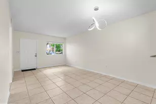 7850 NW 6th St, Pembroke Pines, FL 33024 - Photo 19