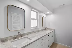 381 SE Edgewood Dr, Stuart, FL 34996 - Photo 7