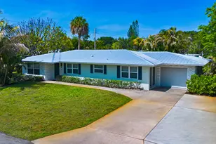 381 SE Edgewood Dr, Stuart, FL 34996 - Photo 3