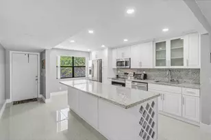 2704 NW 104th Ave, Sunrise, FL 33322 - Photo 7