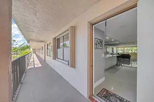 2704 NW 104th Ave, Sunrise, FL 33322 - Photo 3