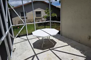 10125 NW 71st St, Tamarac, FL 33321 - Photo 15