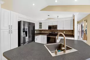 9577 Majestic Way, Boynton Beach, FL 33437 - Photo 5