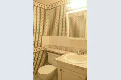 300 Village Green Circle S #220, Palm Springs, FL 33461 - Photo 9