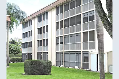 300 Village Green Circle S #220, Palm Springs, FL 33461 - Photo 27