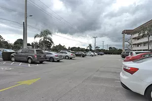 300 Village Green Cir S, Palm Springs, FL 33461 - Photo 31