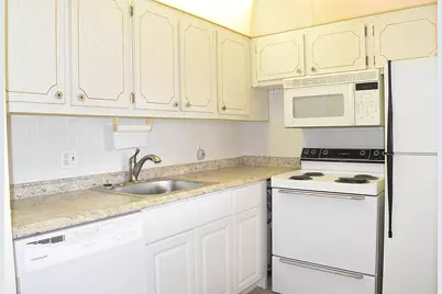 300 Village Green Circle S #220, Palm Springs, FL 33461 - Photo 5